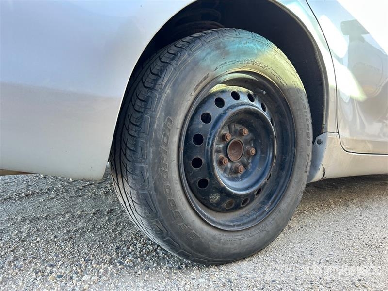 Toyota Camry FWD Automobile (Inoperable) Avtomobili