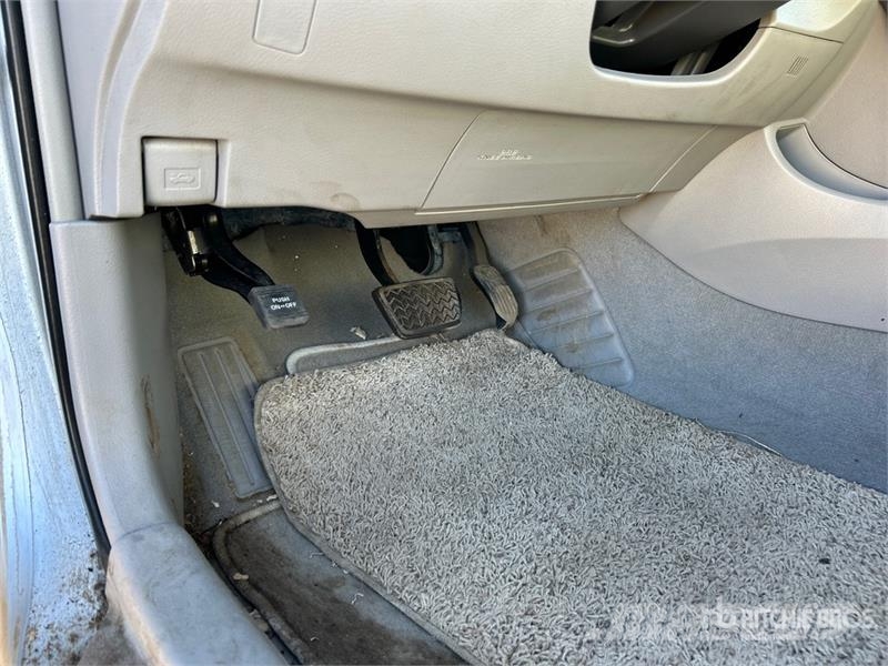 Toyota Camry FWD Automobile (Inoperable) Avtomobili