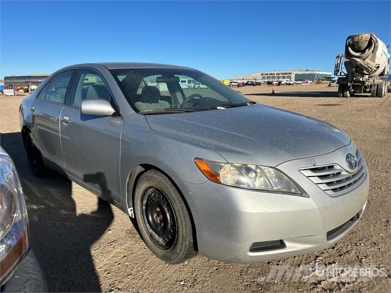 Toyota Camry FWD Automobile (Inoperable) Avtomobili