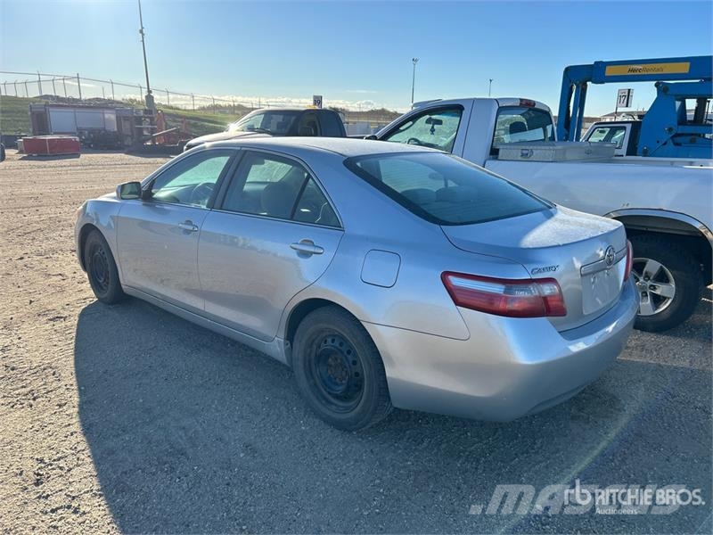 Toyota Camry FWD Automobile (Inoperable) Avtomobili