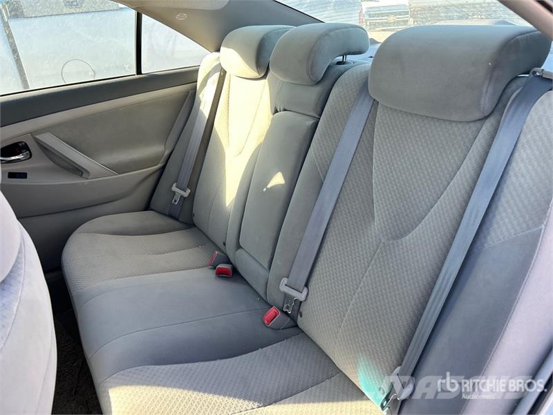 Toyota Camry FWD Automobile (Inoperable) Avtomobili