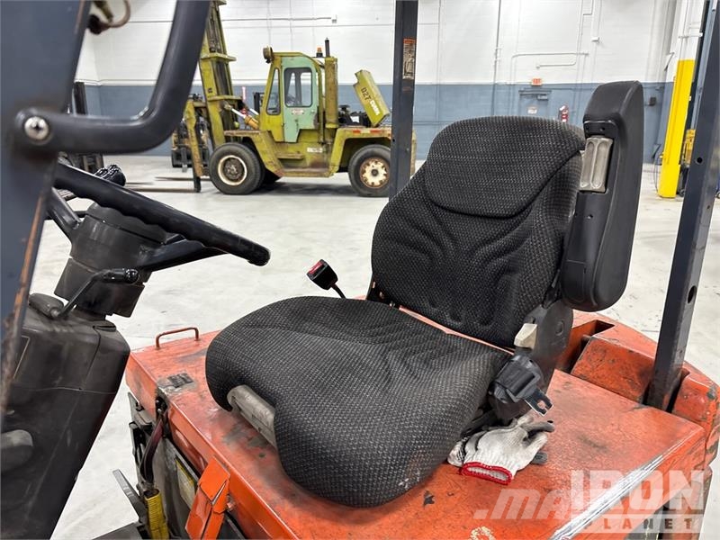 Toyota FBCU20 4000 lb Electric Forklift Электропогрузчики