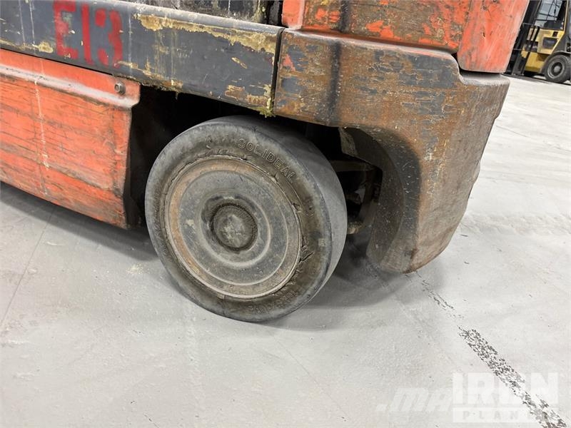 Toyota FBCU20 4000 lb Electric Forklift Электропогрузчики