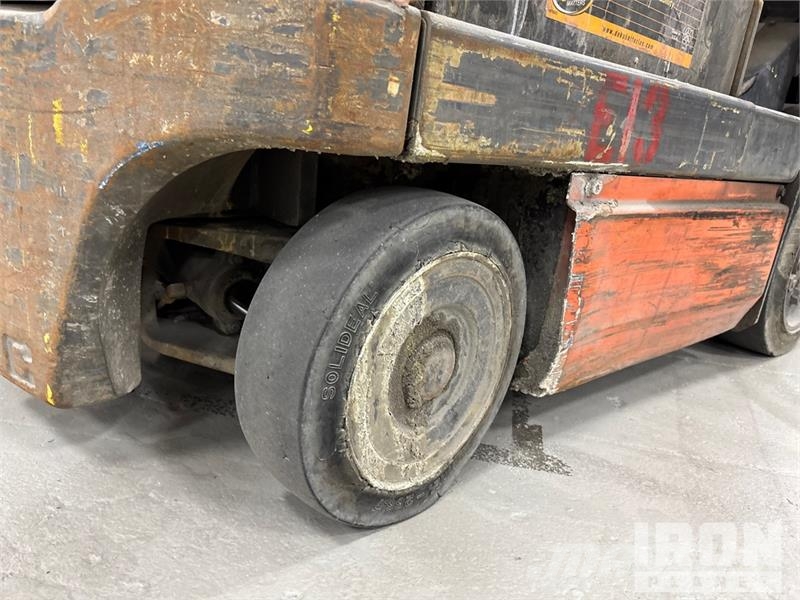 Toyota FBCU20 4000 lb Electric Forklift Электропогрузчики