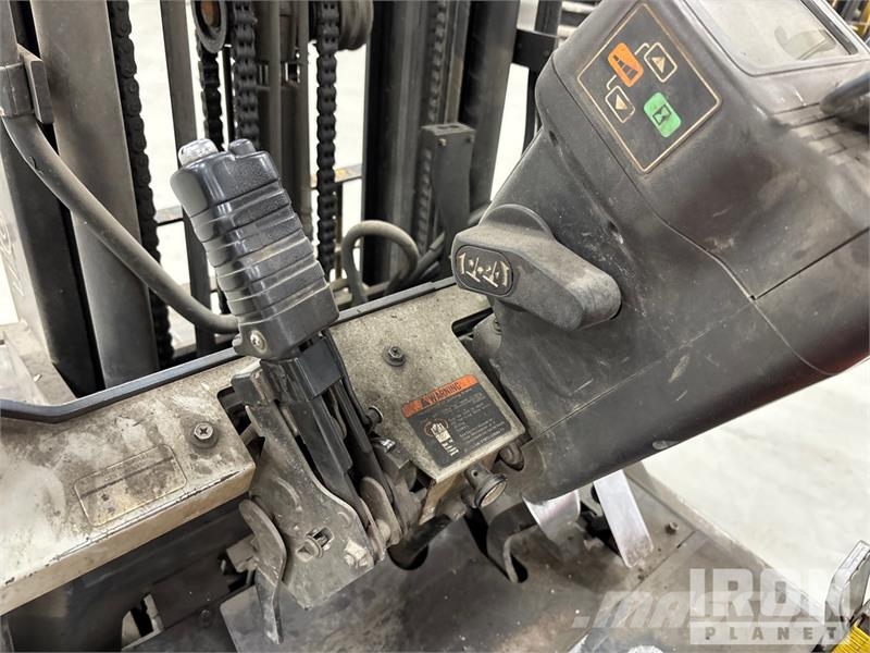 Toyota FBCU20 4000 lb Electric Forklift Электропогрузчики