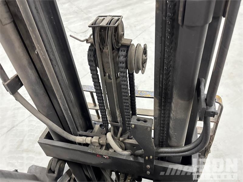 Toyota FBCU20 4000 lb Electric Forklift Электропогрузчики