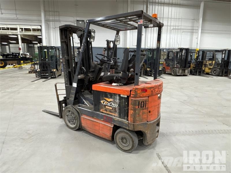 Toyota FBCU20 4000 lb Electric Forklift Электропогрузчики