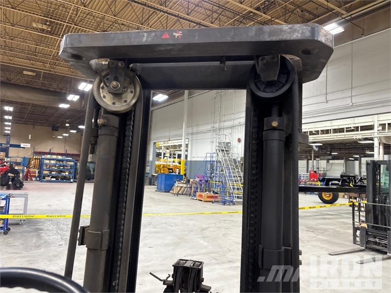 Toyota FBCU20 4000 lb Electric Forklift Электропогрузчики