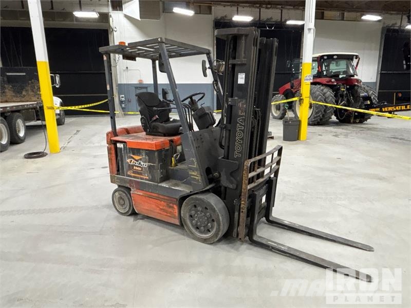 Toyota FBCU20 4000 lb Electric Forklift Электропогрузчики