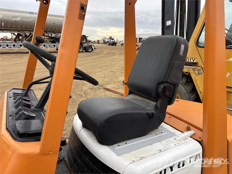 Toyota Pneumatic Tire Forklift Targoncák-Egyéb