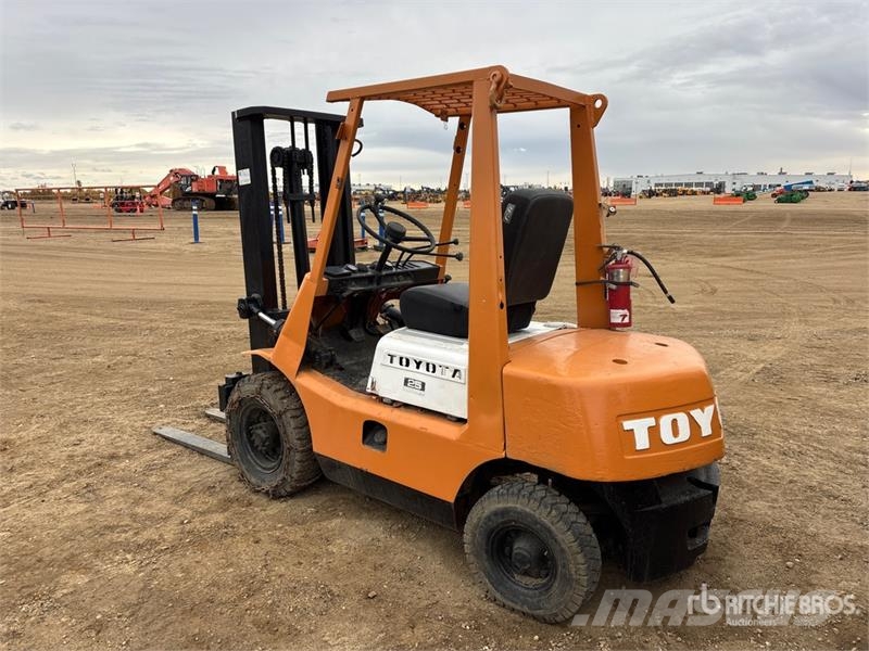 Toyota Pneumatic Tire Forklift Targoncák-Egyéb