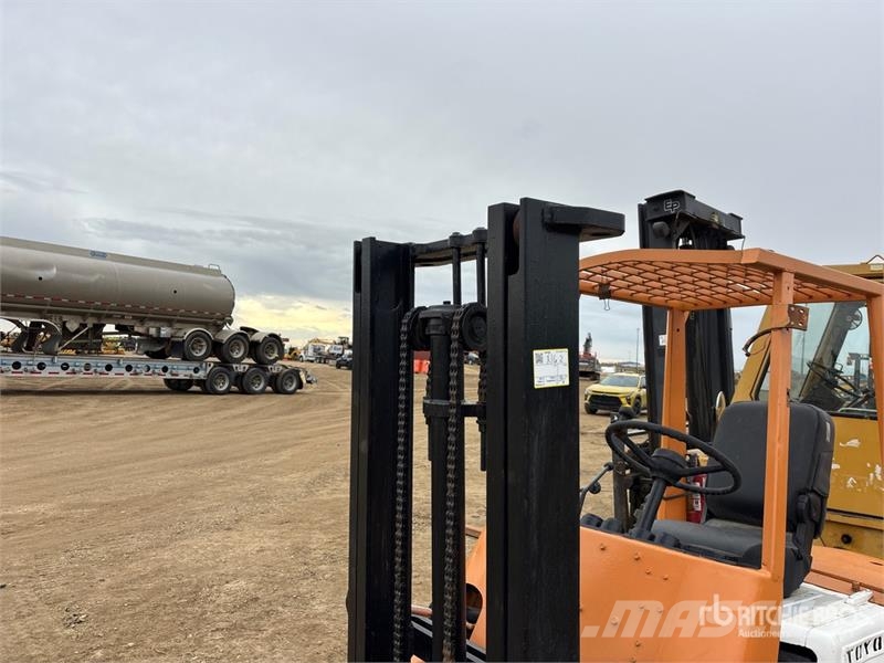 Toyota Pneumatic Tire Forklift Targoncák-Egyéb