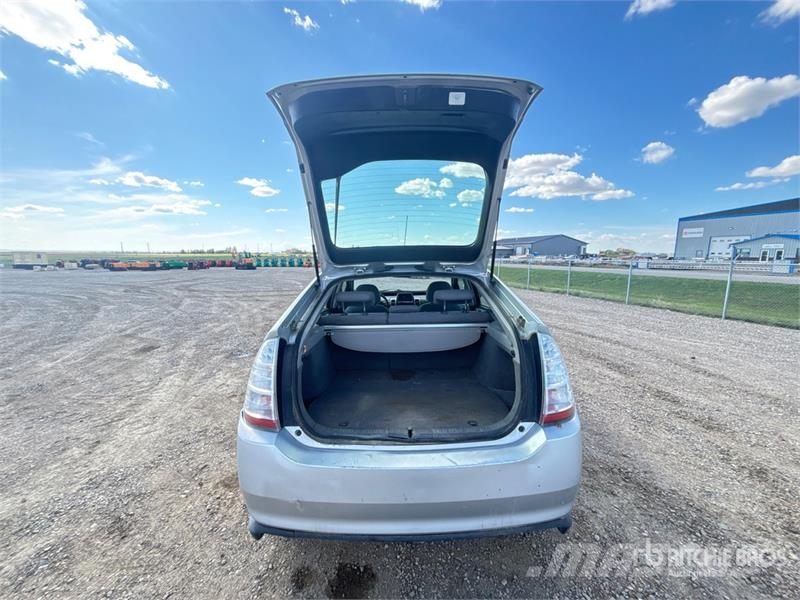 Toyota Prius Hybrid Automobile Автомобілі