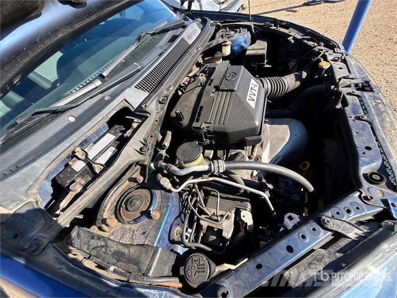 Toyota RAV4 4WD SUV Kistehergépjárművek