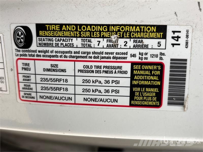 Toyota Sienna AWD Minivan Kistehergépjárművek