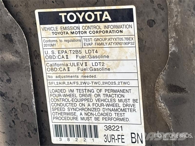 Toyota Tundra 4x4 Crew Cab Pickup Muu