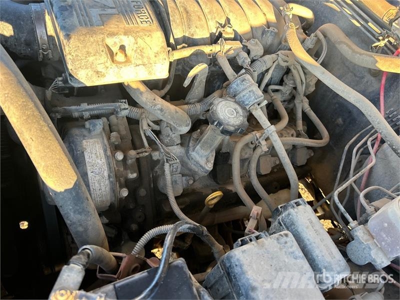Toyota Tundra 4x4 Crew Cab Pickup Furgoni altro