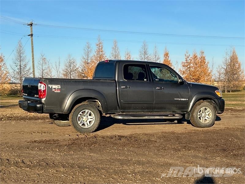 Toyota Tundra 4x4 Crew Cab Pickup Furgoni altro