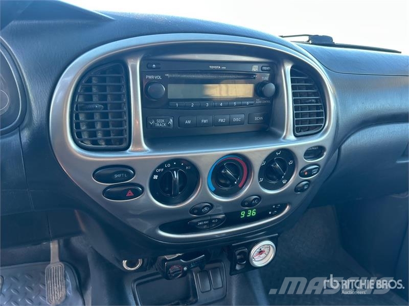 Toyota Tundra 4x4 Crew Cab Pickup Furgoni altro