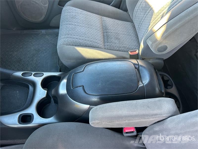 Toyota Tundra 4x4 Crew Cab Pickup Furgoni altro