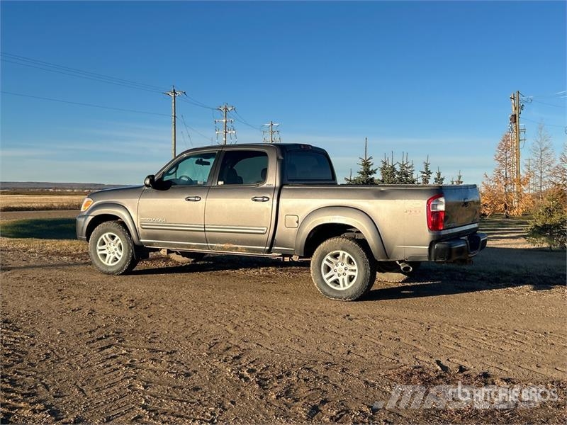 Toyota Tundra 4x4 Crew Cab Pickup Furgoni altro