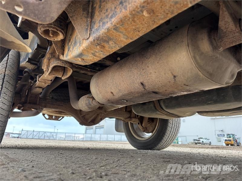 Toyota Tundra Limited 4x4 Extended Cab Pickup Інше