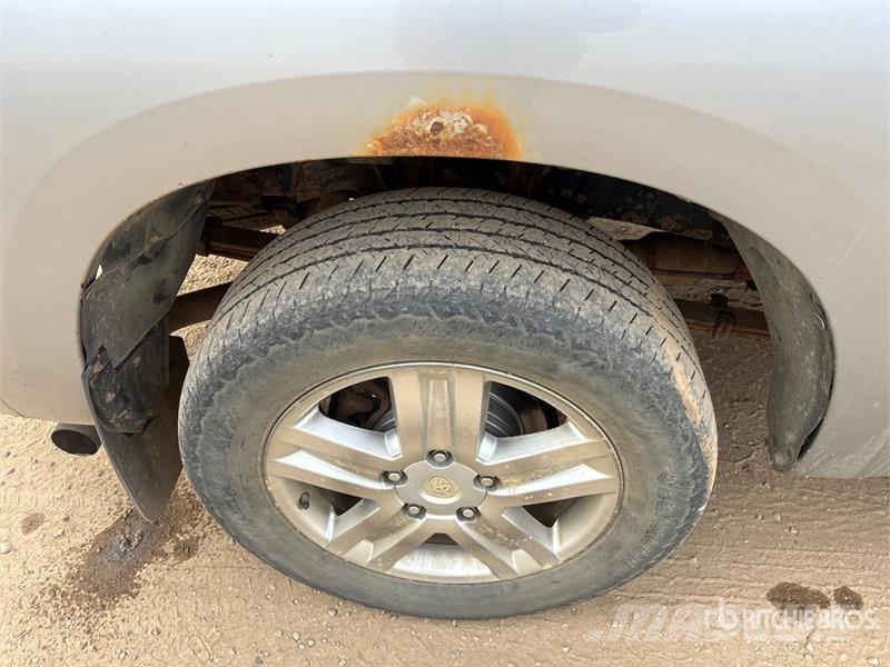 Toyota Tundra Limited 4x4 Extended Cab Pickup Інше