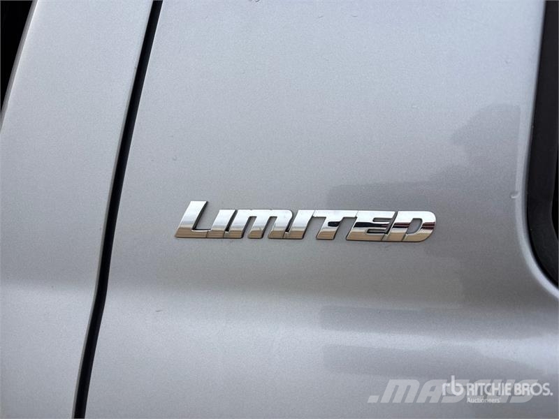 Toyota Tundra Limited 4x4 Extended Cab Pickup Інше