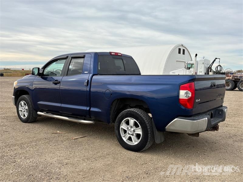 Toyota Tundra SR 4x4 Crew Cab Pickup Інше