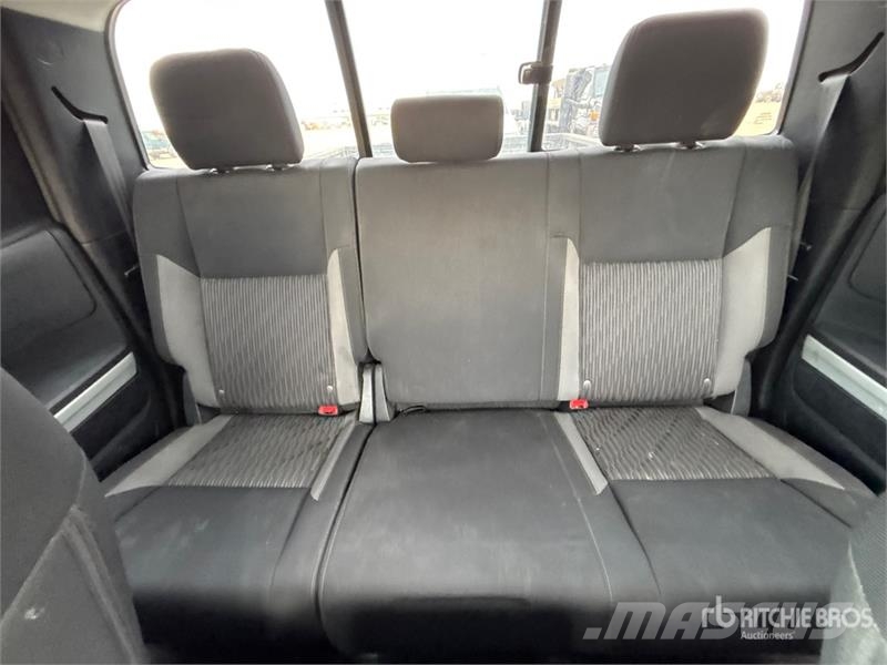Toyota Tundra SR 4x4 Crew Cab Pickup Інше