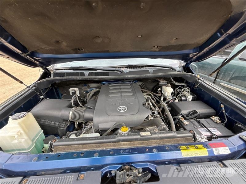 Toyota Tundra SR 4x4 Crew Cab Pickup Інше