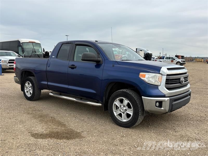 Toyota Tundra SR 4x4 Crew Cab Pickup Інше