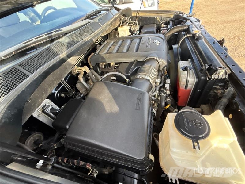 Toyota Tundra SR5 4x4 Crew Cab Pickup Ostalo