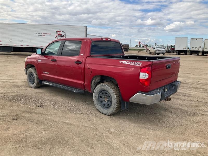 Toyota Tundra SR5 Pickup (Inoperable) Kita