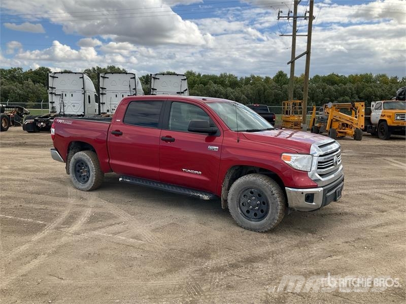 Toyota Tundra SR5 SR5 4x4 Crew Cab Pickup Andere Transporter