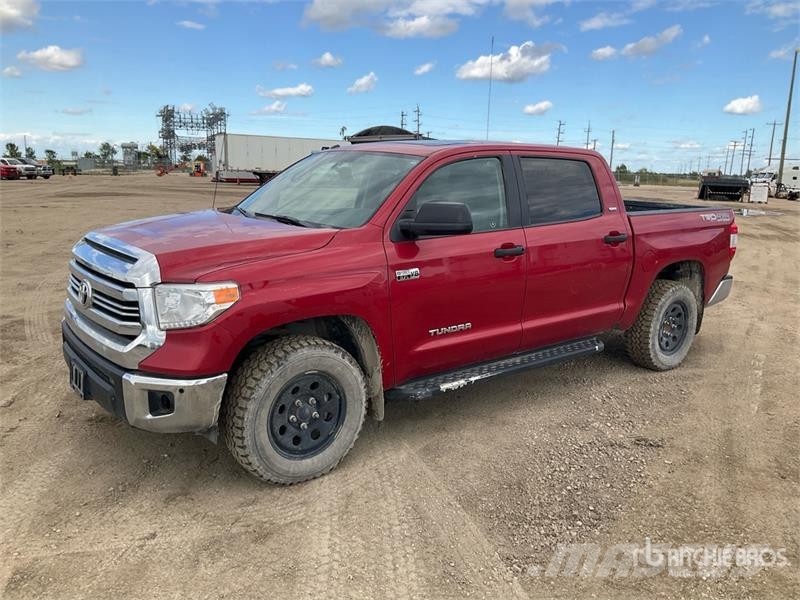 Toyota Tundra SR5 SR5 4x4 Crew Cab Pickup Andere Transporter