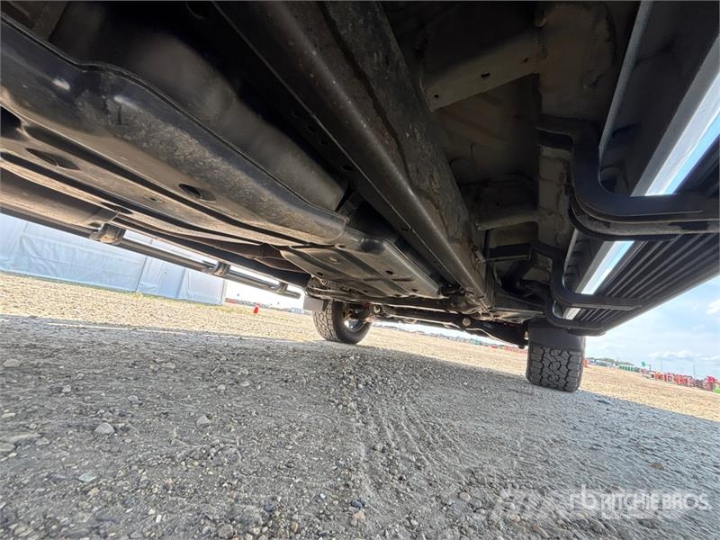 Toyota Tundra TRD Off-Road 4x4 Crew Cab Pickup Інше