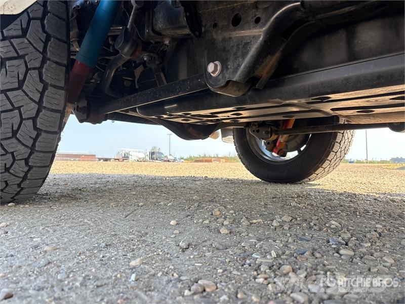 Toyota Tundra TRD Off-Road 4x4 Crew Cab Pickup Інше