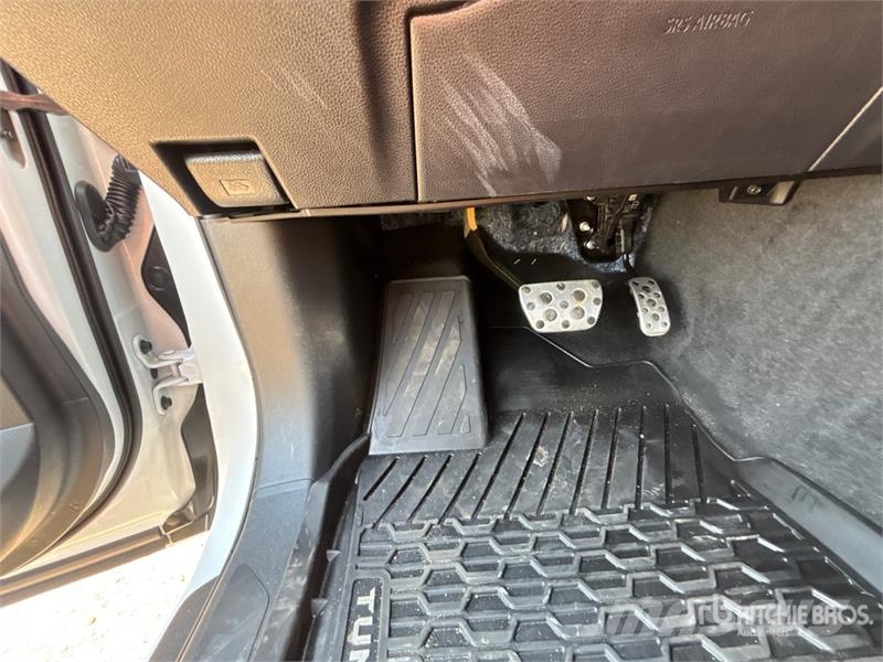 Toyota Tundra TRD Off-Road 4x4 Crew Cab Pickup Інше