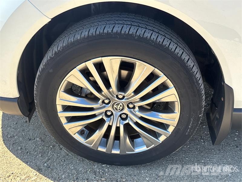 Toyota Venza Hybrid SUV Auto