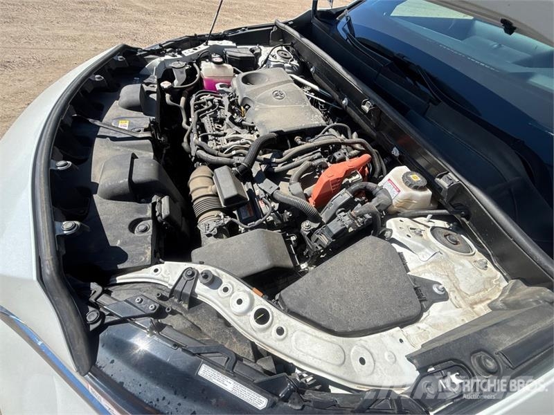 Toyota Venza Hybrid SUV Auto