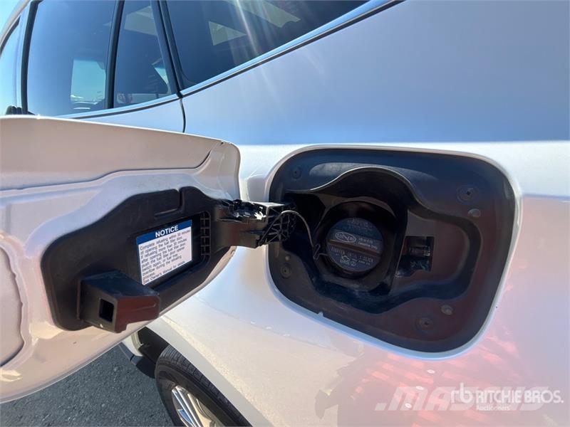 Toyota Venza Hybrid SUV Auto