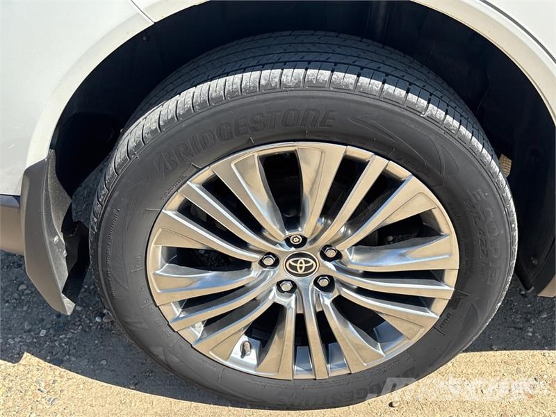 Toyota Venza Hybrid SUV Auto
