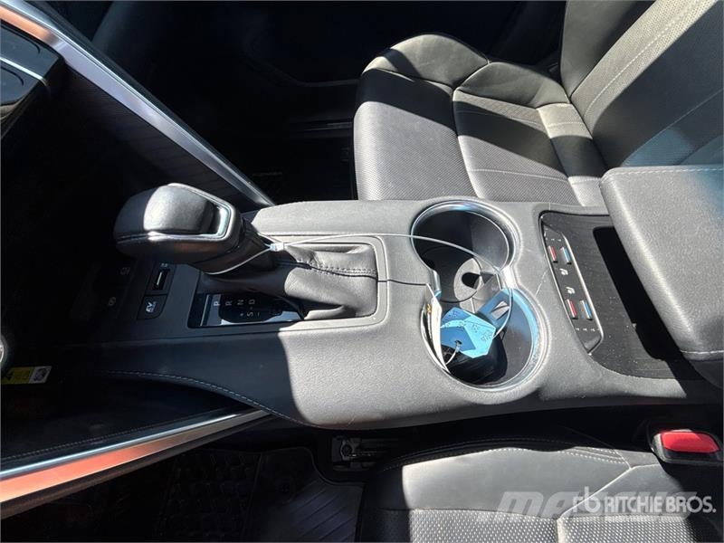 Toyota Venza Limited 4WD Hybrid SUV Voiture