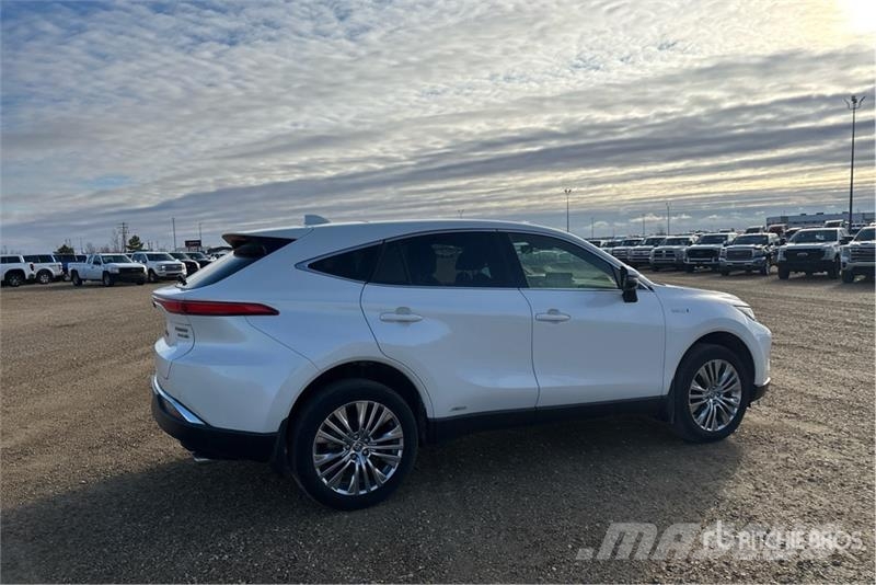 Toyota Venza Limited 4WD Hybrid SUV Automobili
