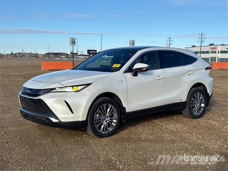Toyota Venza Limited 4WD Hybrid SUV Automobili