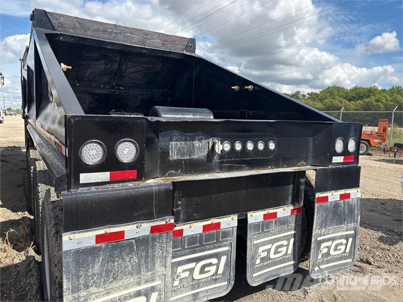  Trac Industries 40 ft Tri/A Belly Dump Trailer Tipphengere