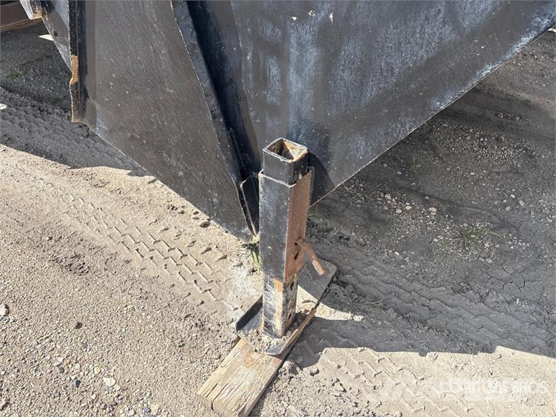  Trac Industries 40 ft Tri/A Belly Dump Trailer Tipphengere