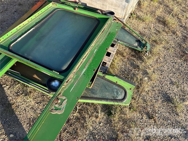 Tractor Cab - Fits John Deere 4520 Kabine i unutrašnjost
