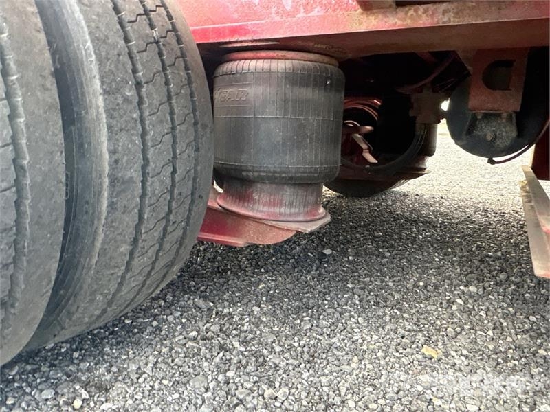 Trail King TK100ES Tri/A 55 Ton Trombone-Low Profile Step Dec 平板拖车